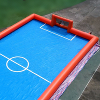 Terrain de football gonflable, terrain de football pour piscine, terrain de football gonflable pour toboggan aquatique
