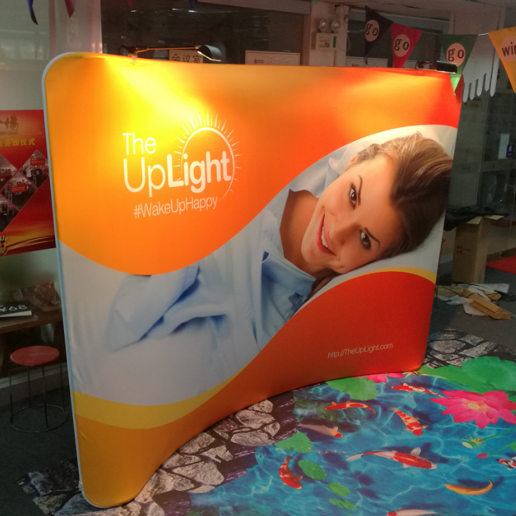 Фоновая S-образная рекламная стенка из полиэстера