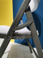 Chaises en plastique empilables pour le camping en gros, chaises d'événements en plein air blanches