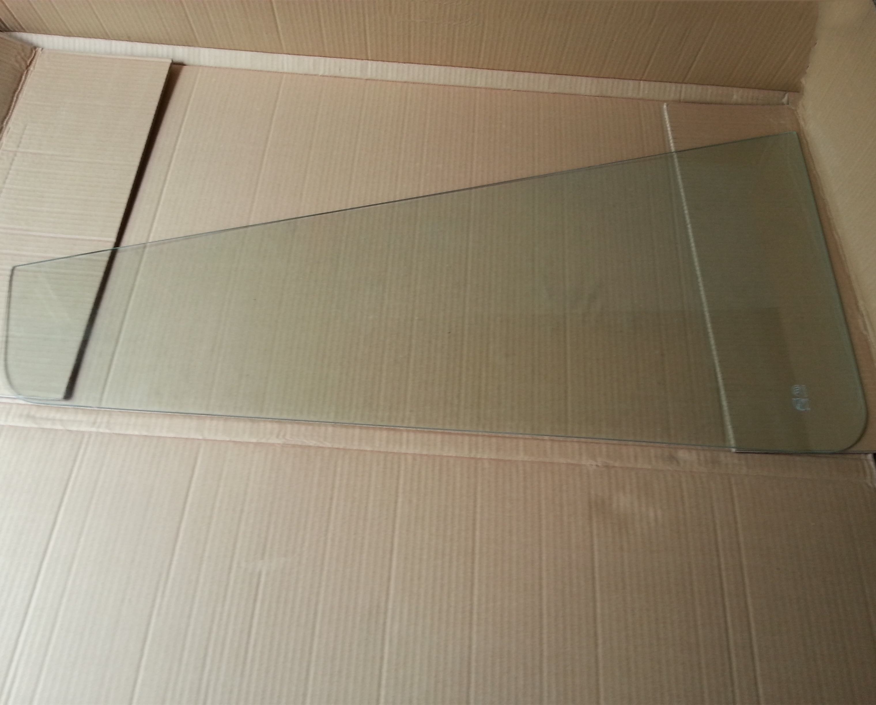 Parabrezza Inferiore Komatsu 20Y-53-11611 [147 - Foto 11