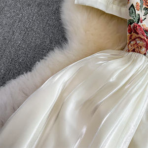 Özelleştirilmiş tarzı fener kısa kollu kare boyun patchwork jakarlı kemer orta uzunluğu evaze elbise - Product Image 4