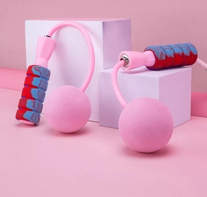 <span class=keywords><strong>Corde</strong></span> <span class=keywords><strong>à</strong></span> <span class=keywords><strong>sauter</strong></span> réglable de haute qualité pour l'entraînement, <span class=keywords><strong>corde</strong></span> <span class=keywords><strong>à</strong></span> <span class=keywords><strong>sauter</strong></span> lestée sans noyau pour le fitness - Product Image 1