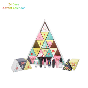 <span class=keywords><strong>Calendrier</strong></span> <span class=keywords><strong>de</strong></span> <span class=keywords><strong>l</strong></span>'<span class=keywords><strong>avent</strong></span> cosmétique personnalisé <span class=keywords><strong>de</strong></span> style <span class=keywords><strong>2022</strong></span>, boîte <span class=keywords><strong>de</strong></span> <span class=keywords><strong>calendrier</strong></span> triangulaire avec lamination mate et gaufrage pour <span class=keywords><strong>l</strong></span>'affichage <span class=keywords><strong>de</strong></span> photos - Product Image 6