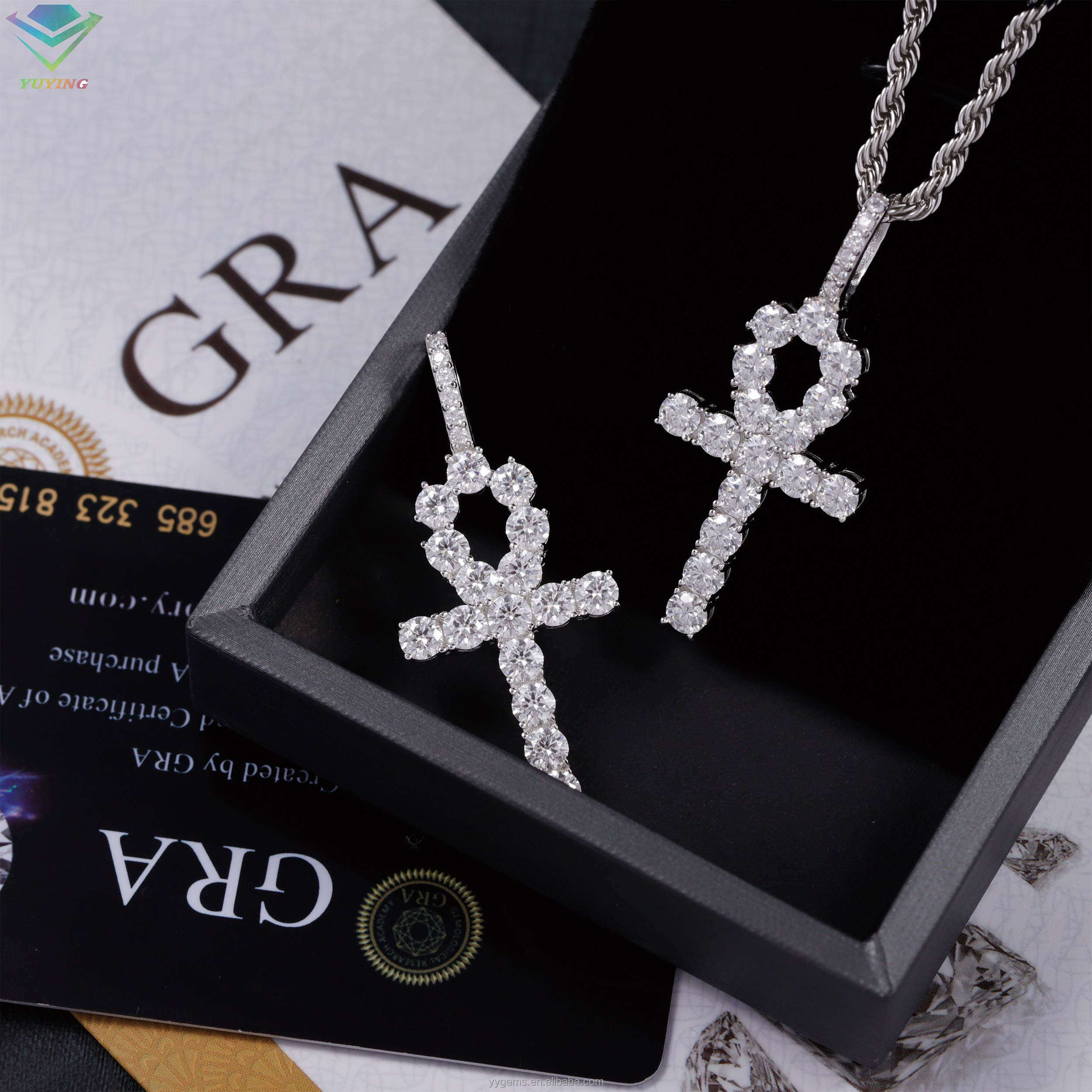 มอยซาไนต์สีขาว 4 มม