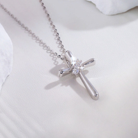 Pendentif croix en moissanite VVS1 certifiée GRA, collier en argent sterling 925 avec breloque Jésus pour femme, cadeaux d'anniversaire et de Noël
