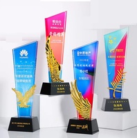 Trophée en cristal personnalisé multi-styles avec logo gravé et impression UV couleur pour compétitions, cérémonies de récompense des employés et commémorations