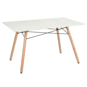 ブナ材の脚が付いた白い長方形のMDFダイニングテーブル