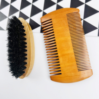 Fournisseur de la Chine en gros OEM Kit de brosses à barbe en bois pour hommes avec logo Ensemble de peignes à barbe en poils de sanglier en bois de bambou pour hommes