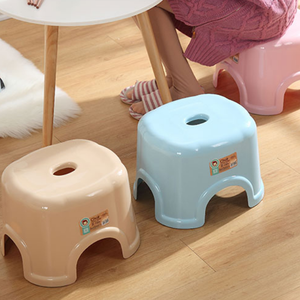Gran oferta de taburetes ovalados de plástico para el hogar, sillas gruesas, taburetes con <span class=keywords><strong>reposapiés</strong></span> para niños, silla de plástico antideslizante para Baño - Product Image 3