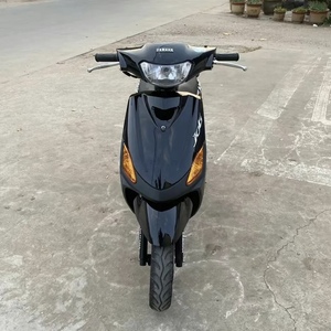 <span class=keywords><strong>Scooter</strong></span> classique <span class=keywords><strong>Yamaha</strong></span> JOG <span class=keywords><strong>125cc</strong></span>, moteur 4 temps à faible consommation, démarrage <span class=keywords><strong>électrique</strong></span>, frein à disque, éclairage LED, vitesse maximale de 120+ km/h - Product Image 6