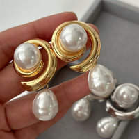 Nouveaux accessoires d'oreille en métal perle à la mode Boucles d'oreilles rondes escargot perle en or et argent