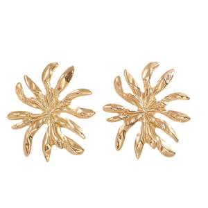 Pendientes de Botón con Forma de Pétalo de Aleación de Lujo Ligero Yuwen, Chapados en Oro de 24K, Diseño Clásico Unisex Versátil para Regalos de Navidad - Product Image 5