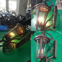 Lampu Taman Gaya Eropa Single Head Retro E27 IP65 Aluminium LED Lampu Jalan Luar Ruangan dengan Garansi 5 Tahun