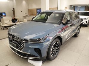 SUV <span class=keywords><strong>2</strong></span>.0T 261HP L4 4 roues motrices <span class=keywords><strong>Lincoln</strong></span> Nautilus 2025 <span class=keywords><strong>2</strong></span>.0T AWD Édition Premier <span class=keywords><strong>Plus</strong></span> pour une conduite polyvalente - Product Image 2