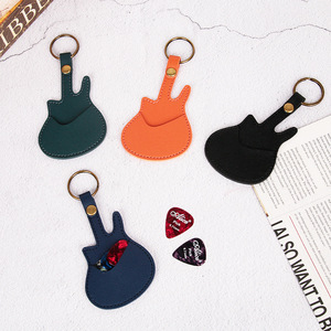 Porta púas de guitarra, llavero de cuero con forma de guitarra para instrumentos de cuerda - Product Image 3