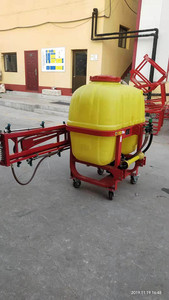 Pulverizador de Barra de 500 Litros para Tractor de 3 Puntos, Equipado <span class=keywords><strong>con</strong></span> Tractor - Product Image 5