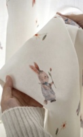Rideaux transparents à imprimé floral délicat avec de jolis animaux mignons et apaisants - Une touche fantaisie pleine de charme enfantin