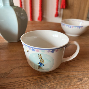 Tasses à thé et soucoupes en céramique écologiques motif lapin, avec bol à sauce inclus - Product Image 1
