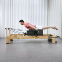 Machine de Pilates Reformer Classique en Bois de Chêne pour Studio Individuel - Modèle Classique