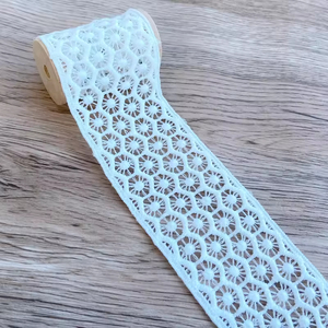 Zeal White Water Soluble Milk Silk Ribbon Hollow Lace Trim Fabric <span class=keywords><strong>para</strong></span> decoración de bordado <span class=keywords><strong>en</strong></span> vestidos de novia prendas de vestir - Product Image 1