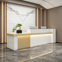 Bureau de réception moderne et luxueux sur mesure avec effet marbre et éclairage LED pour hall d'hôtel, bureau d'entreprise