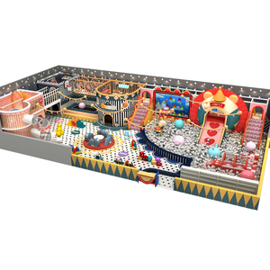 Superbe aire de jeux intérieure préférée des enfants avec grands toboggans et maisonnette de jeu pour enfants à vendre - Product Image 1