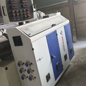 Tuile de toit d'application d'hôtel contrarotative Tuile de toit de style chinois en PVC Tuiles en résine 380V 22kW Productivité élevée - Product Image 1