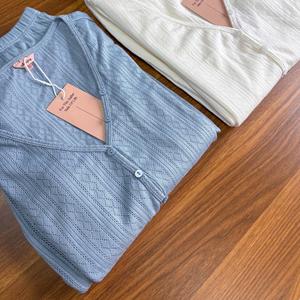 Ensemble de pyjama d'hiver pour femme en polyester et élasthanne, pointelle, cordon de serrage, haut Henley à manches longues et col en V, pantalon coupe slim, bord festonné, doux - Product Image 5