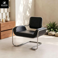 Fauteuil de salon moderne en chrome avec accoudoirs en cuir rouge, fauteuil de détente de luxe pour la maison et l'hôtel