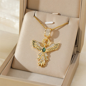 Collana con Ciondolo Angelo in Acciaio Inossidabile Placcato Oro 18k con Zirconi per Donne Gioielli in Acciaio al Titanio - Product Image 1