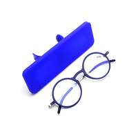 Lunettes de lecture rondes tendance 2026 avec technologie anti-lumière bleue, monture légère et résistante en TR90, et étui de rangement fin pour téléphone portable