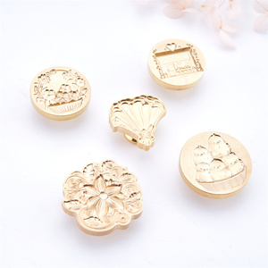 Testa di timbro 3D tridimensionale di forma irregolare per uso decorativo - Product Image 3