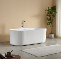 Baignoire autoportante en acrylique blanche moderne Baignoire autoportante bon marché à surface solide ovale à trempage profond