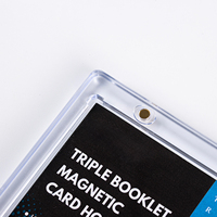 Porte-cartes de sport magnétique triple en plastique moderne avec logo personnalisé 100% coupe UV pour cartes de livret de 201mm
