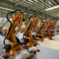 Robot Industri Palletizing Otomatis 50kg 100kg 130kg Arm 4 Axis 6 Axis Manipulator Palletizing