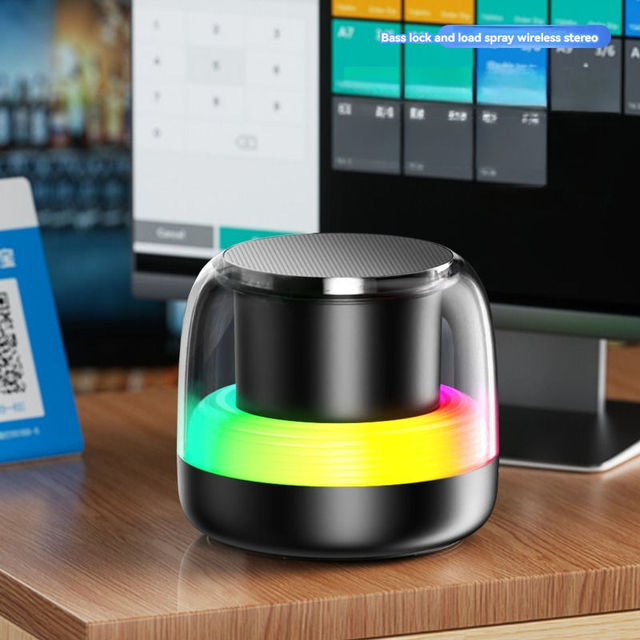 Waterproof Portable Wireless Speaker With Suction Cup USB Rechargeable Bluetooth Speakers