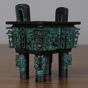 Ornement de trépied carré en bronze Niu Fang Ding, vert antique, décoration de bureau, artisanat traditionnel, cadeau - Product Image 3