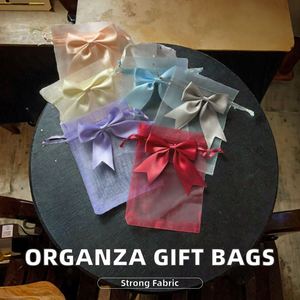 Sacs cadeaux en organza de haute qualité avec cordon de serrage, nœud papillon, impression sérigraphique, option de logo personnalisé pour mariage, bonbons, pochettes élégantes en maille - Product Image 2
