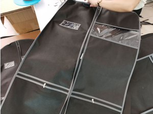 <span class=keywords><strong>Housse</strong></span> de vêtement pliable extra large en non-tissé avec fermeture éclair, noire, capacité 15L, pour rangement domestique et protection contre la poussière - Product Image 6