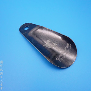 Chausse-pied en acier inoxydable finition nickel antique, forme géométrique, avec logo personnalisé pour cadeaux d'affaires et accessoires - Product Image 1