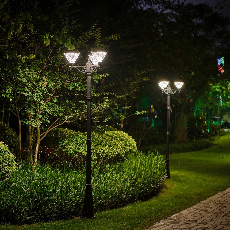 High Lumen IP65 LED Solar Waterproof Decorative Yard Pathway Landscape Lighting Pole Post Top Light Garden Lamp