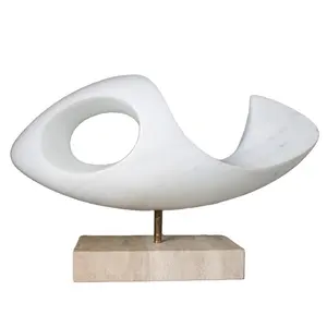 Marmo bianco Astratta Arte Moderna Desktop Scultura In Pietra in Vendita - Product Image 1