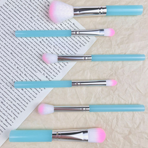 ชุดแปรงแต่งหน้าผมสังเคราะห์ 6 ชิ้น อายแชโดว์แบบพับได้และแป้งปัดแก้มเนื้อนุ่มและพกพาสะดวก จำเป็นสำหรับมือใหม่ - Product Image 2