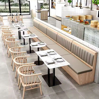 Chinesische Esszimmergarnituren im Standstil: Wandmontierte, quadratische Tische und Stühle mit hoher Rückenlehne aus Holz und Metall für kommerzielle Restaurants