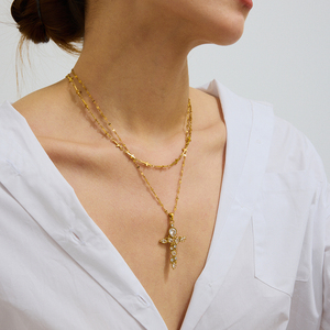 Collana a maglie in acciaio inossidabile con ciondolo personalizzato con croce di perle geometriche imitazione - Product Image 2