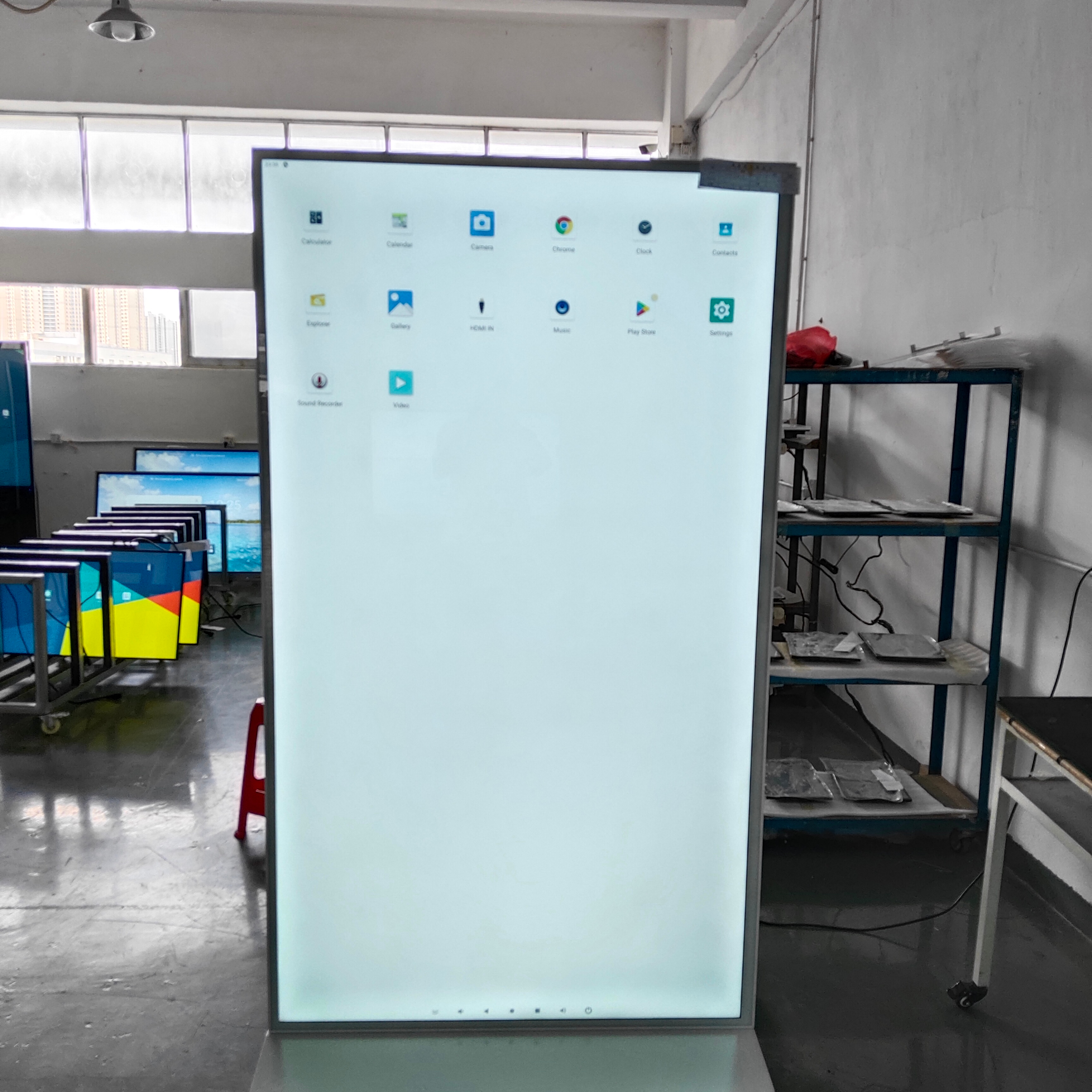 75 86 Inch Full Screen Floor Standing UHD Screen WiFi Internet Digital Signage Kiosk Display Advertising Screen Digital Signage