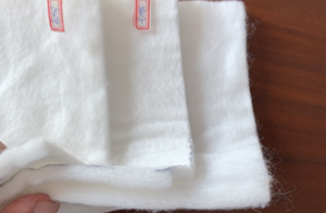 Géotextile non tissé en filament spunbond - Anti-UV, design moderne pour les applications en pisciculture, en creviculture, en barrage et en décharge - Product Image 6