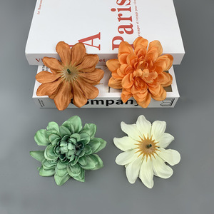 Cabeza de flor de dalia de seda de 10 cm de diámetro, flor artificial para decoración de bodas, corona DIY, tocado, accesorio para corsage - Product Image 4