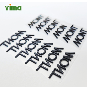 Etiqueta de Silicona de Goma con Logotipo de <span class=keywords><strong>Marca</strong></span> en Relieve 3D Impresa Personalizada, Etiqueta Termoadhesiva para <span class=keywords><strong>Ropa</strong></span> con 12 Colores para Camisetas - Product Image 4