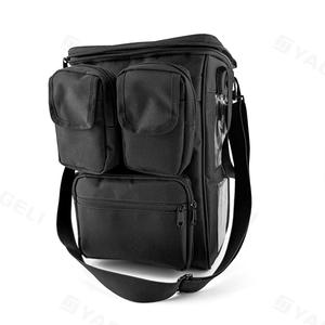 กระเป๋าถือใส่การ์ดซื้อขายระดับพรีเมียมกันน้ำสีดำกำหนดเองขายส่ง - Product Image 4